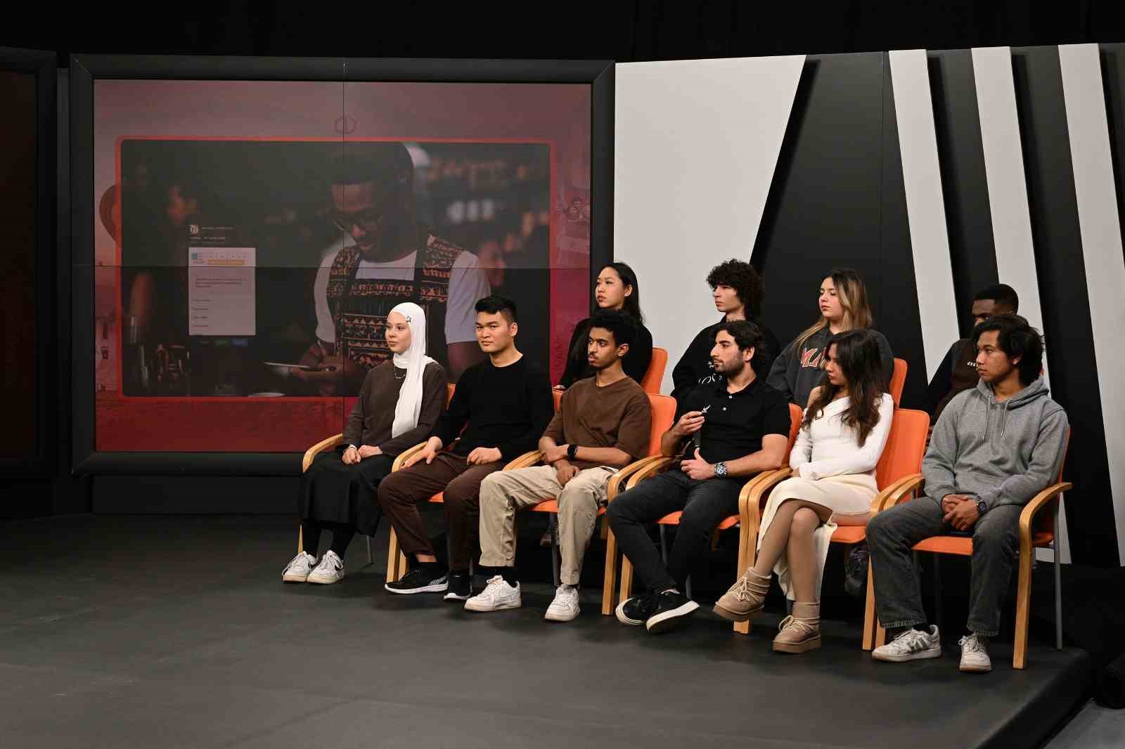 dunyasinin-123-ulkesindeki-yaklasik-4-bin-ogrenci-turkceye-merhaba-dedi