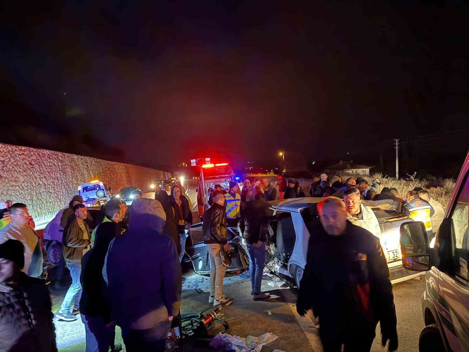 emette-iki-arac-kafa-kafaya-carpisti-4-yarali