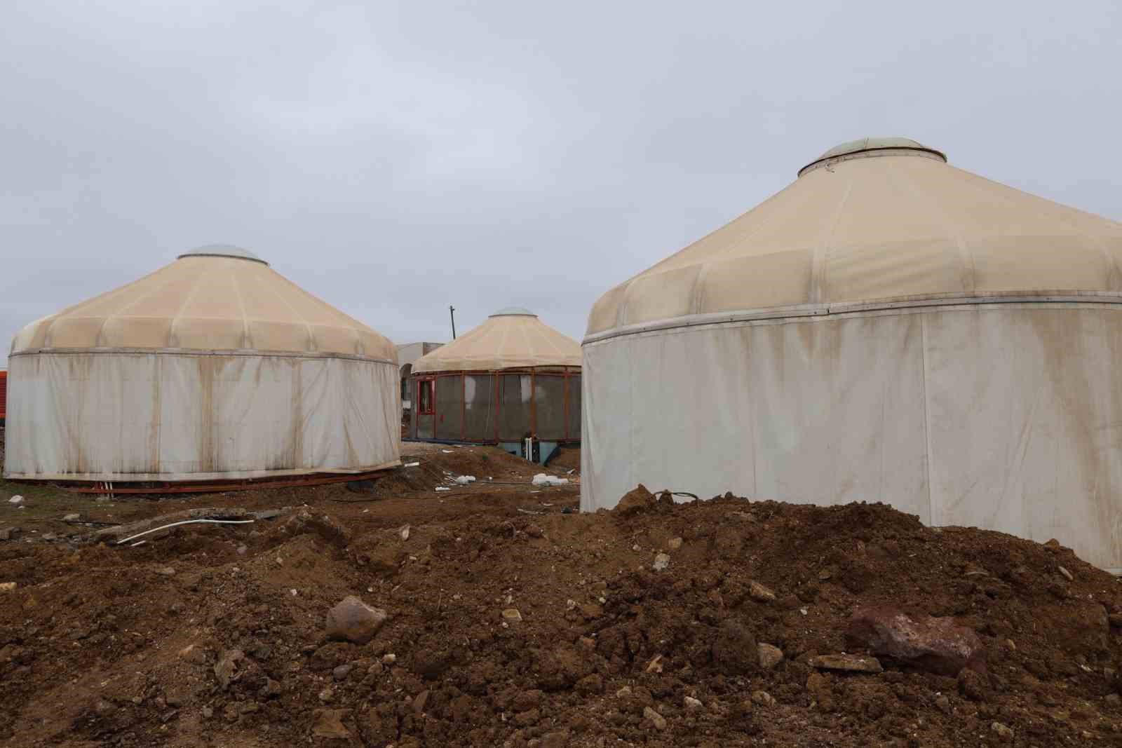 ertugrulgazi-genclik-kampi-ve-oba-tematik-parki-calismalarinda-sona-gelindi