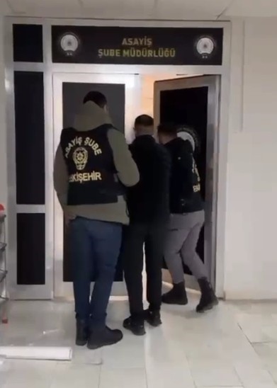 eskisehirde-19-yil-kesinlesmis-hapis-cezasi-olan-sahis-yakalandi