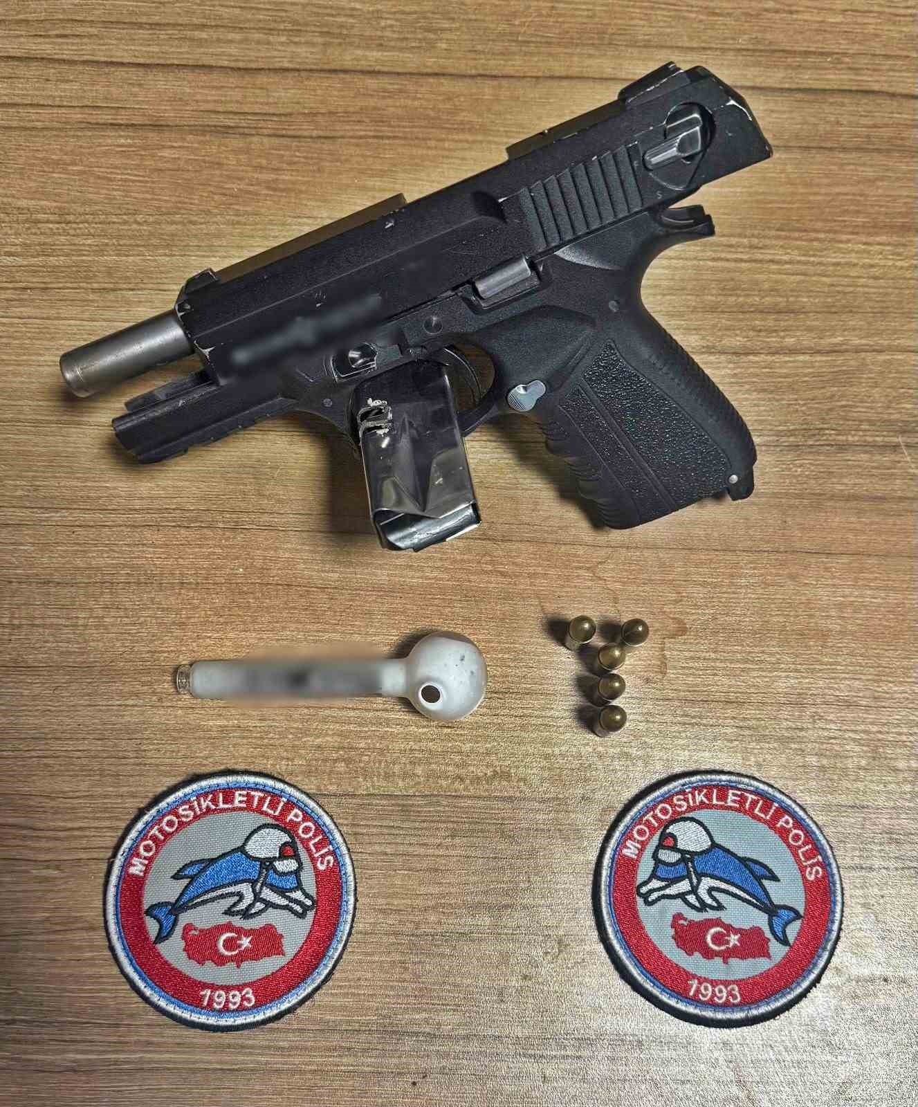 hapis-cezasiyla-aranan-20-kisi-yakalandi