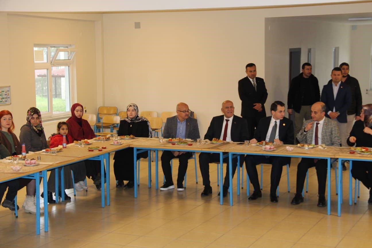 hisarcik-kaymakami-atam-engelli-bireylere-toplumun-her-alaninda-duyarlilik-gosterilmeli