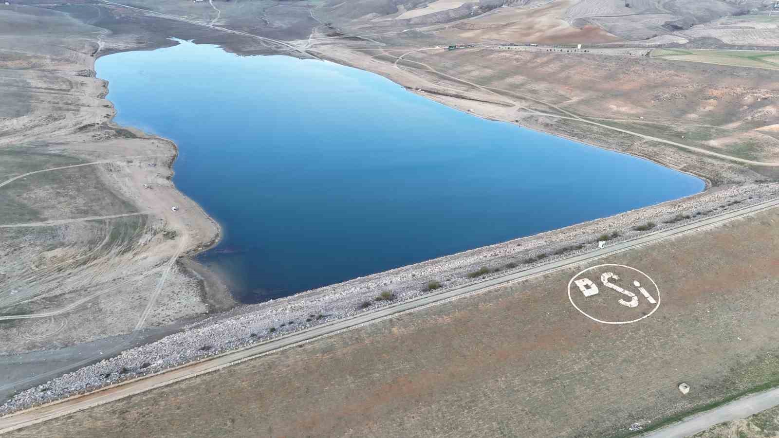 keskin-barajinin-2-yil-sureyle-cekilen-goruntuleri-kurakligi-gozler-onune-serdi