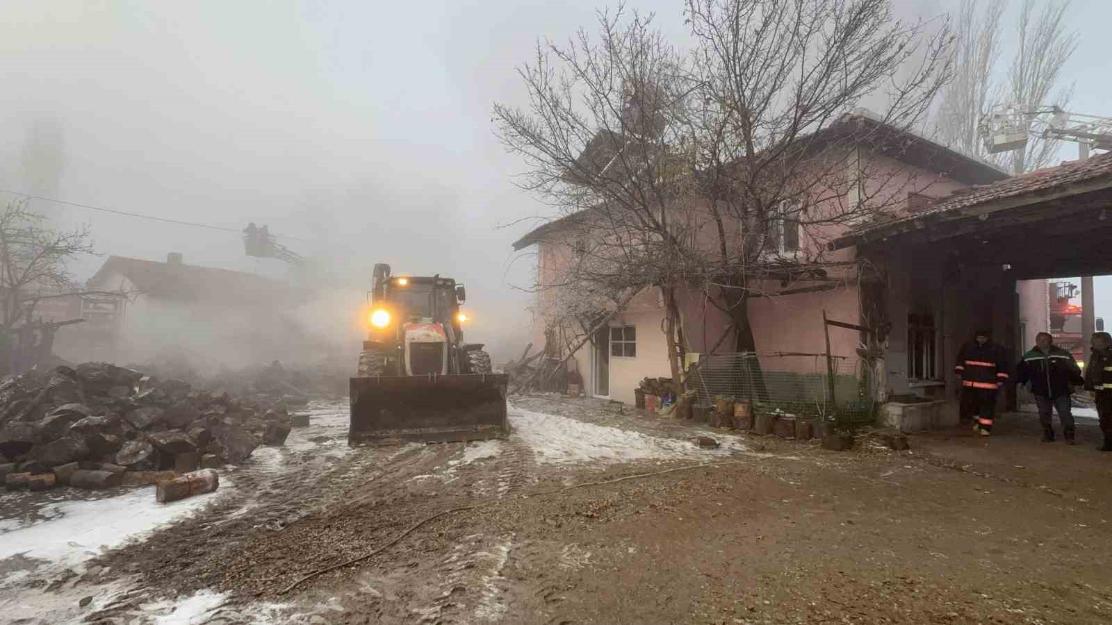 kis-ortasinda-evsiz-kaldilar