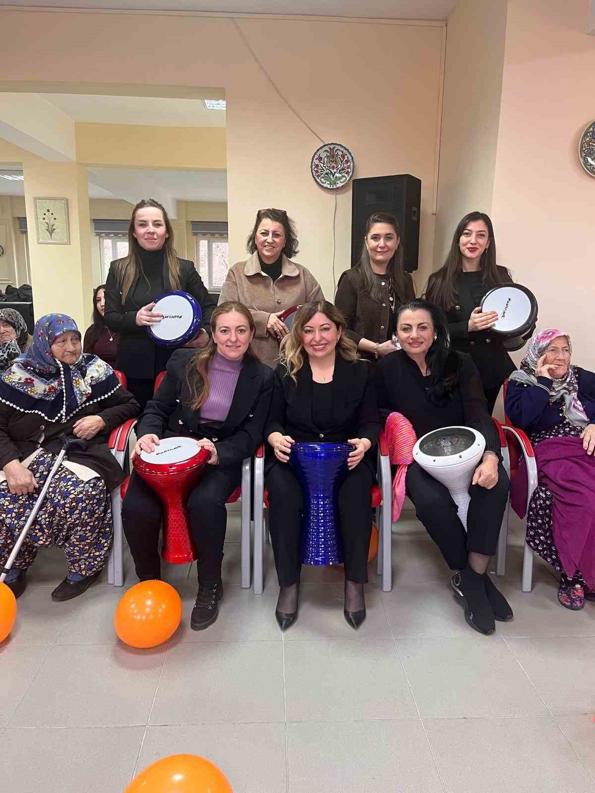 kutahya-huzurevine-anlamli-ziyaret