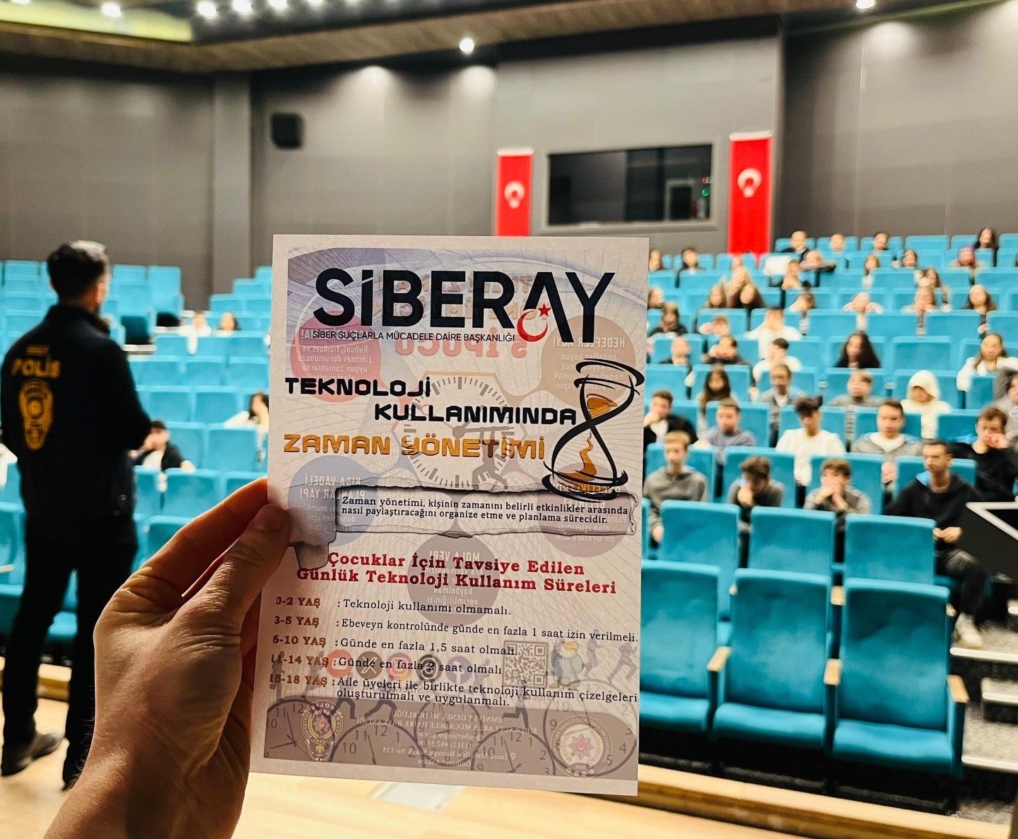 kutahya-il-emniyet-mudurlugunden-ogrencilere-siber-farkindalik-semineri