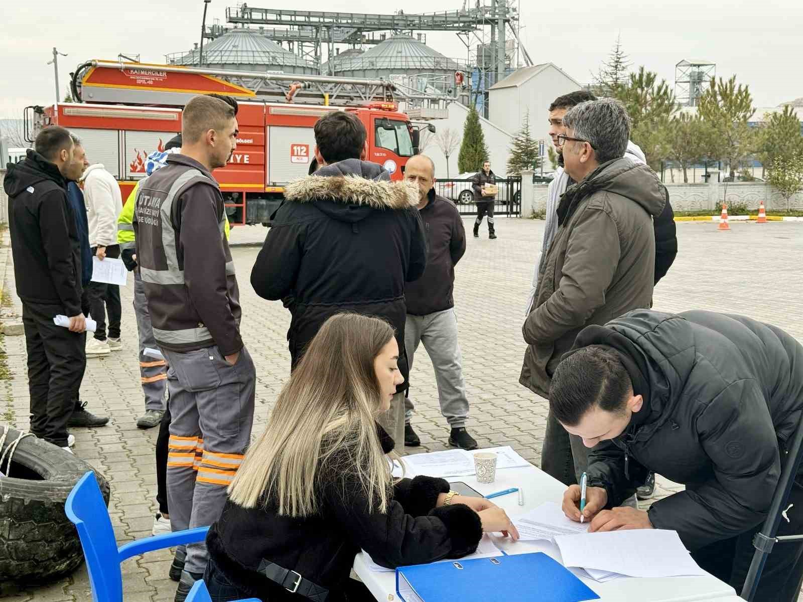 kutahya-osbde-itfaiye-birimi-icin-personel-aliminda-uygulamali-etap-tamamlandi