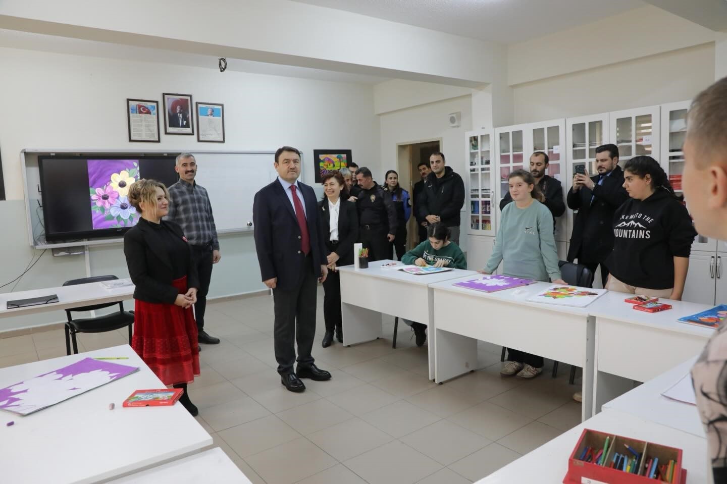 kutahya-valisi-isin-ozel-bireylerin-mesleki-beceriler-kazanmasi-ve-uretime-katilmasi-buyuk-onem-tasiyor