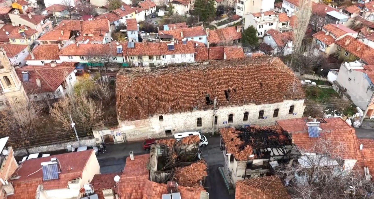 kutahya-valisi-isindan-kilise-restorasyonu-aciklamasi-tarihi-bir-degeri-sehrimize-kazandiracagiz