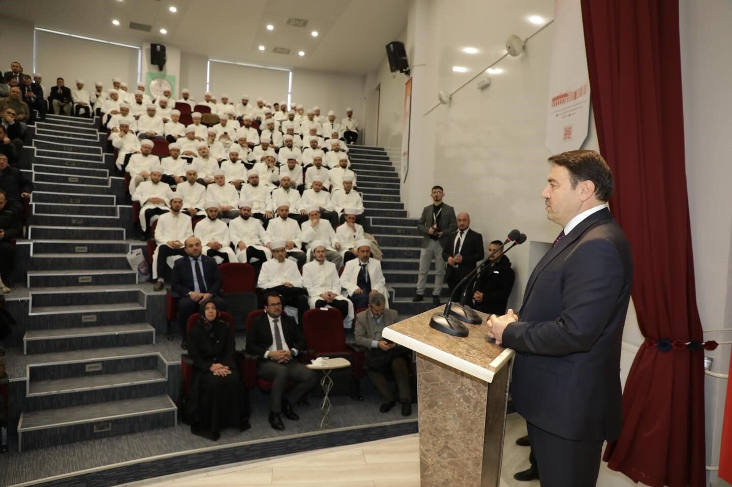 kutahyada-aday-din-gorevlileri-3-donem-mezuniyet-toreni