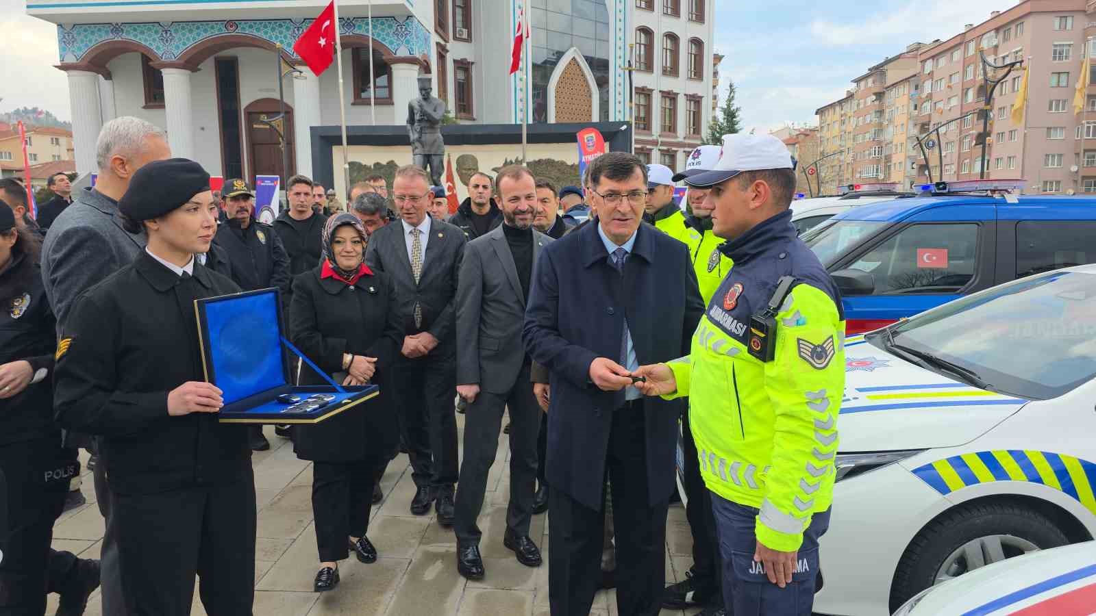 kutahyada-guvenlik-guclerine-78-arac-tahsis-edildi