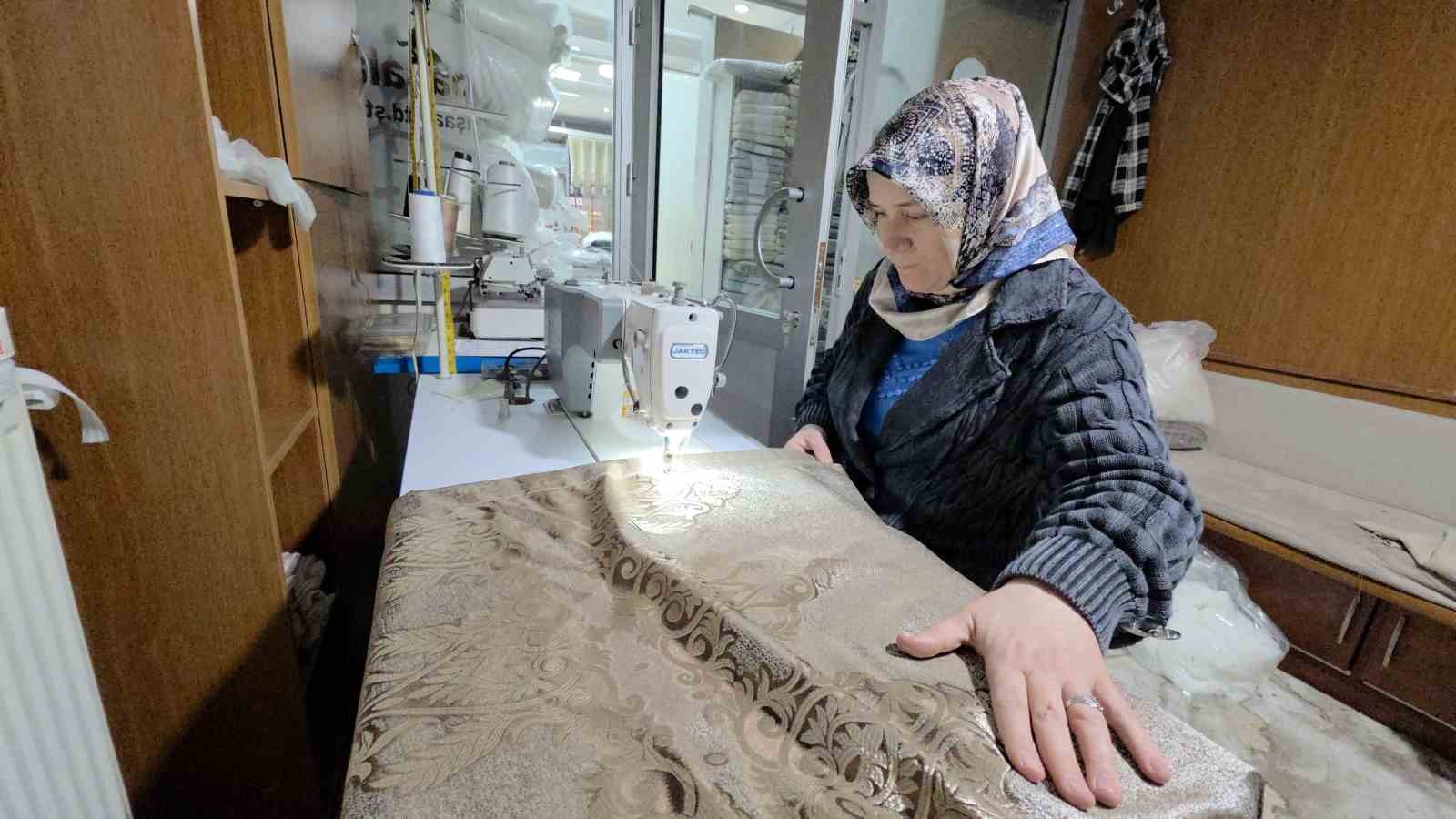 kutahyada-osmanli-motifli-perdelere-yogun-ilgi