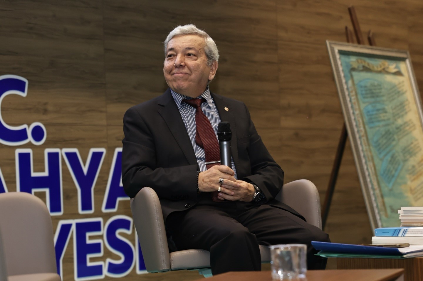 kutahyada-sair-ve-yazar-esat-anik-icin-saygi-gecesi-duzenlendi