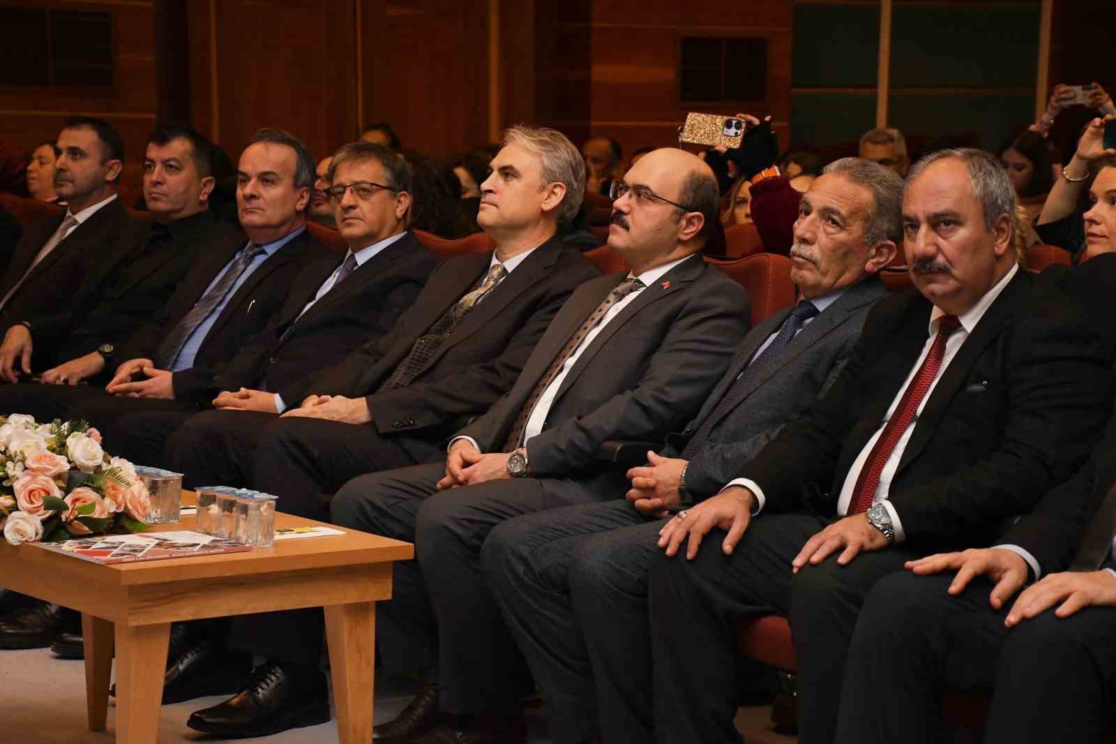 mehmet-akif-ersoyu-anma-programi-duzenlendi