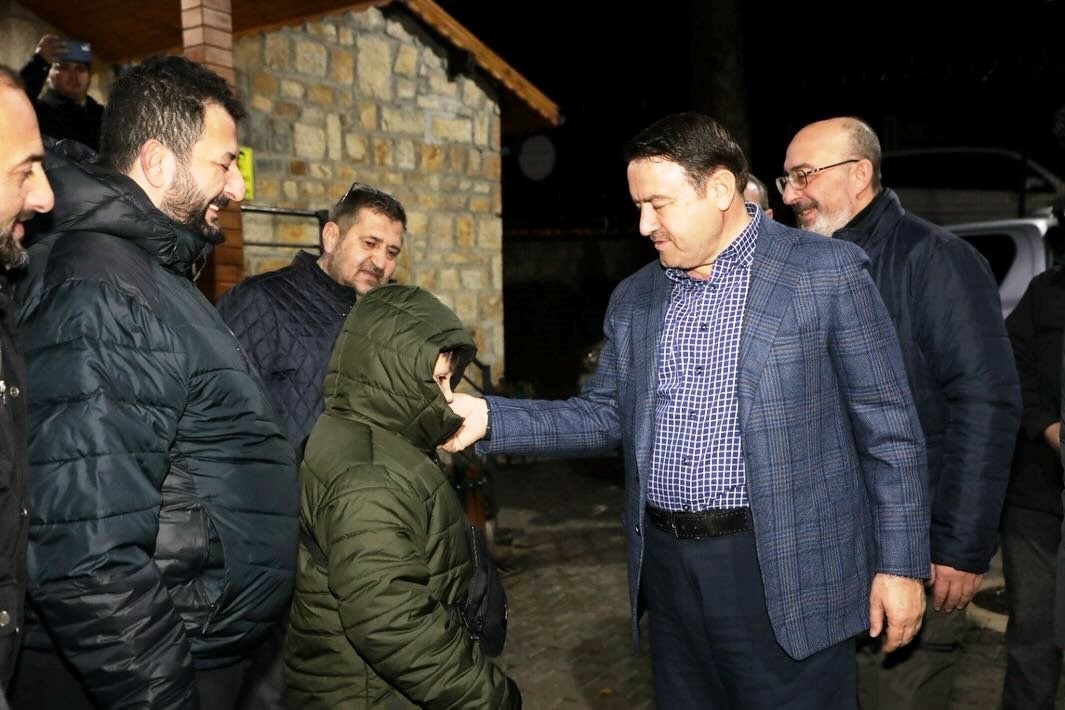 murat-dagi-genclik-kampinda-gece-etkinligi