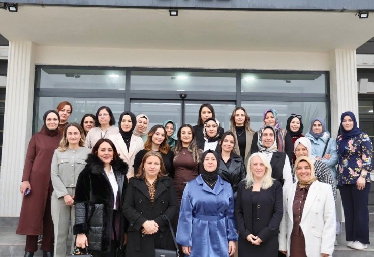 polis-esleri-dernegi-sogutte-uyelerle-bulustu