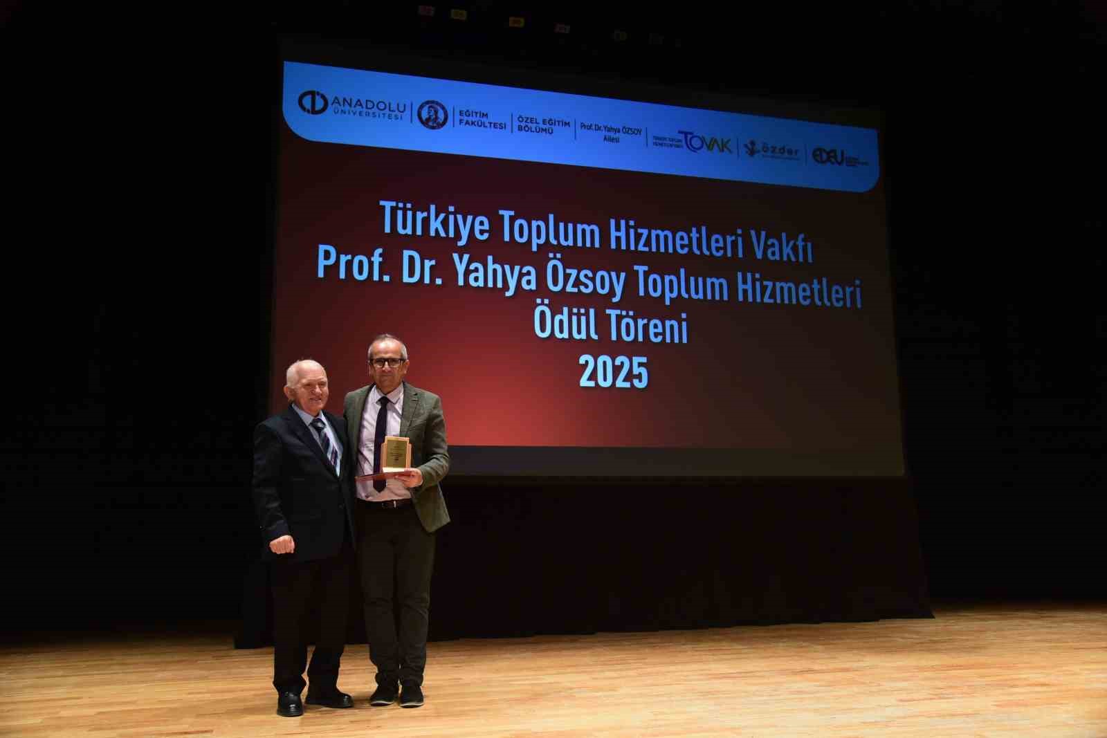prof-dr-yahya-ozsoy-toplum-hizmetleri-odulleri-sahiplerini-buldu