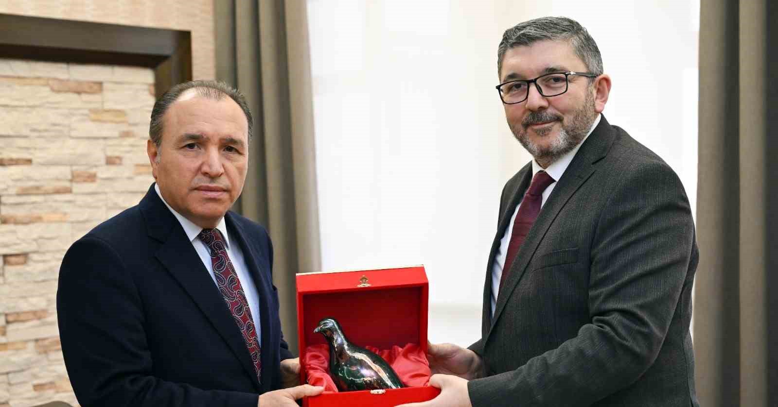 rektor-kaplanciklidan-afyonda-is-birligi-adimi