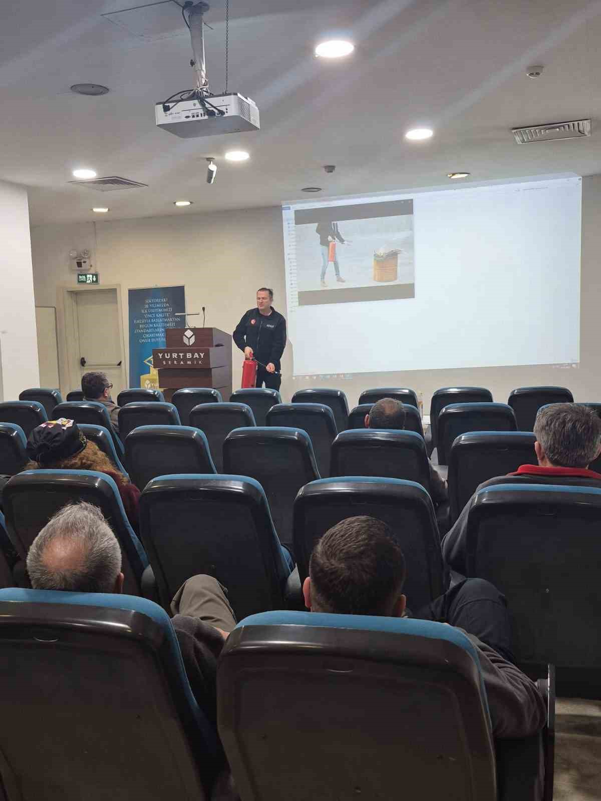 seramik-fabrikasinda-yangin-ve-tahliye-tatbikati-yapildi