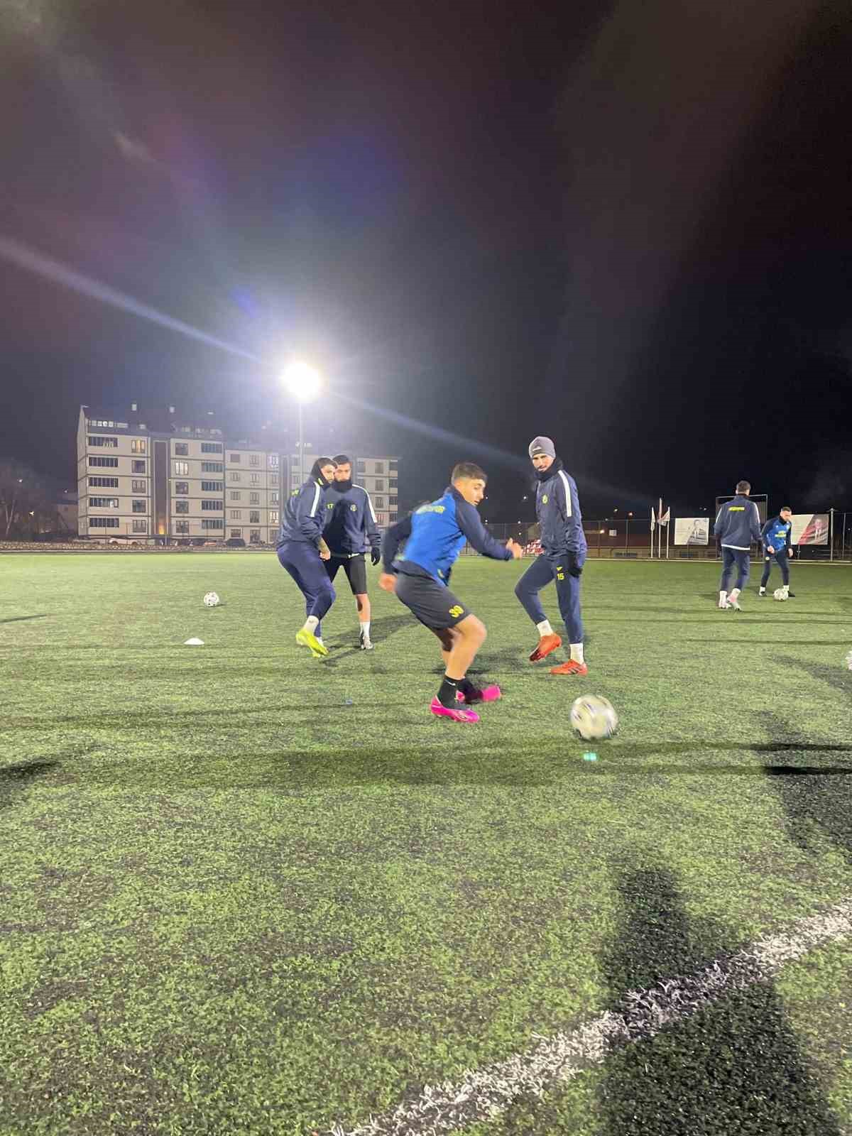 sogutspor-zorlu-macin-hazirliklarina-devam-ediyor