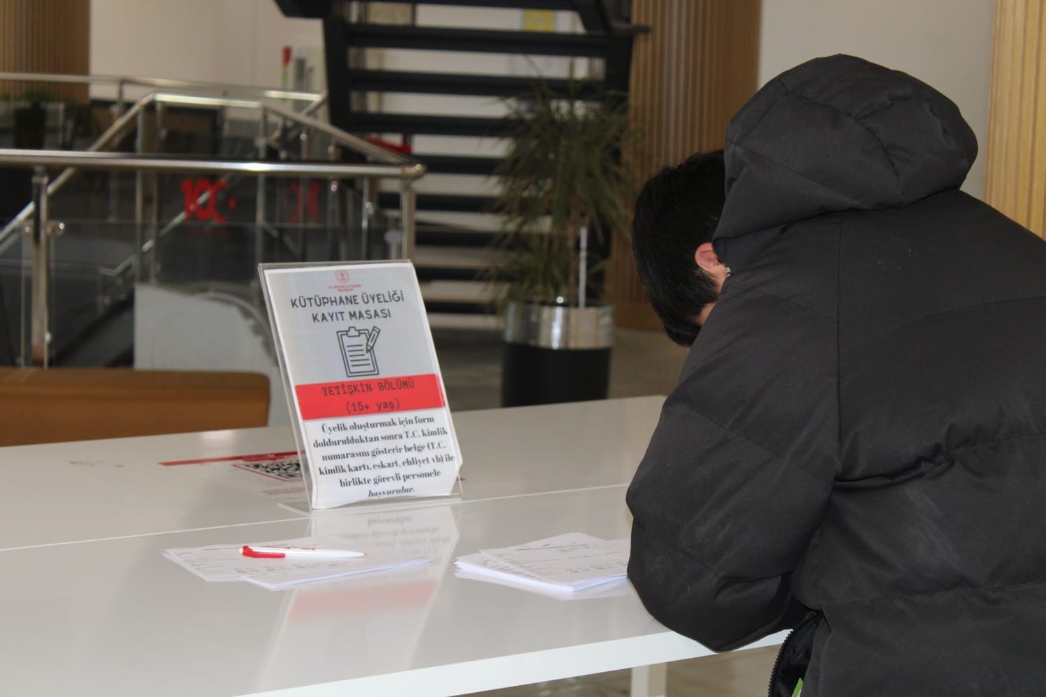 suca-suruklenen-cocuklar-kutuphanede-yeni-hikayeler-kesfetti