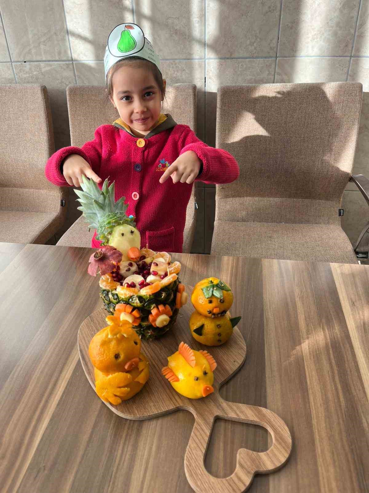 tavsanlida-minik-ellerden-sanat-eseri-meyve-tabaklari