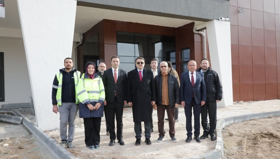 vali-musa-isin-cavdarhisar-devlet-hastanesi-insaatinda-incelemelerde-bulundu