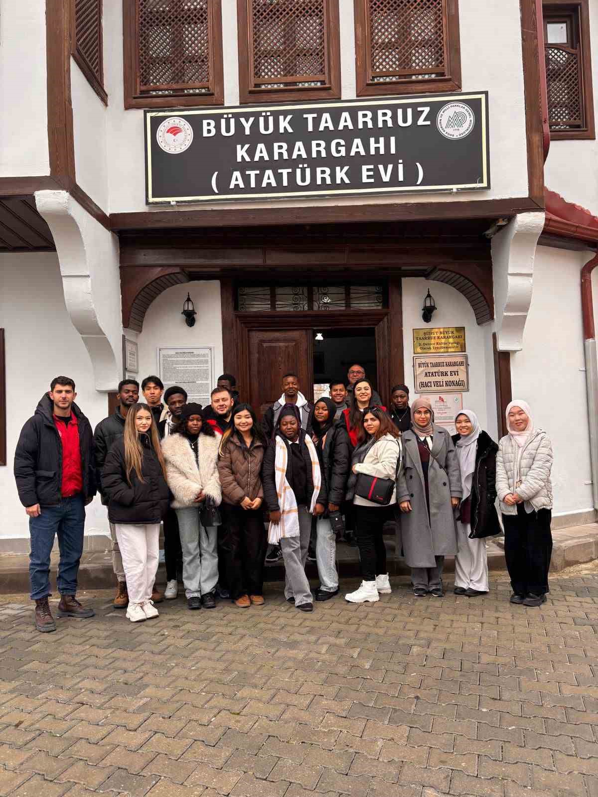 yabanci-universite-ogrencileri-suhutun-tarih-ve-kulturuyle-bulustu