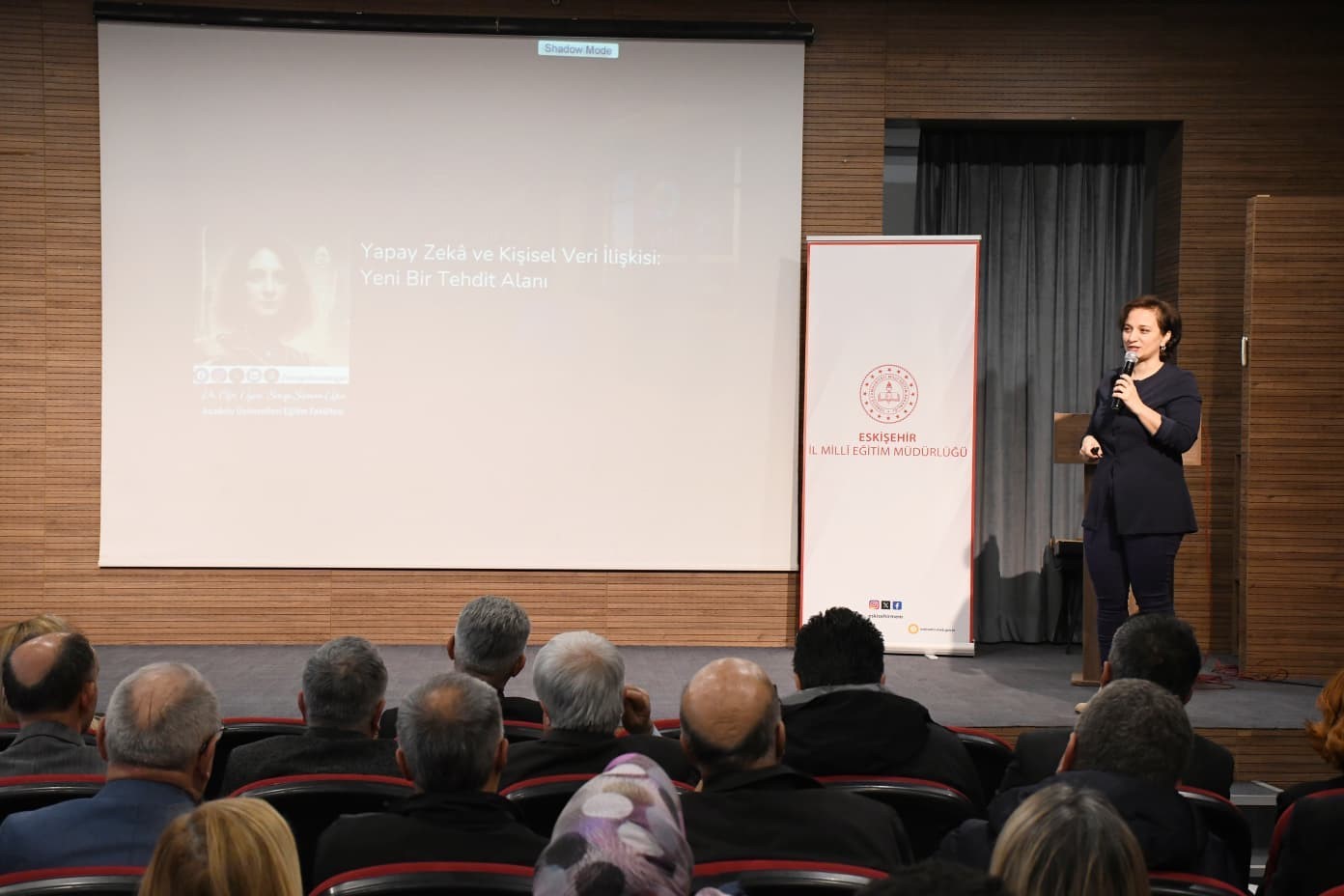 yapay-zeka-ve-kisisel-verilerin-korunmasi-kvkk-egitimi-paneli-gerceklestirildi