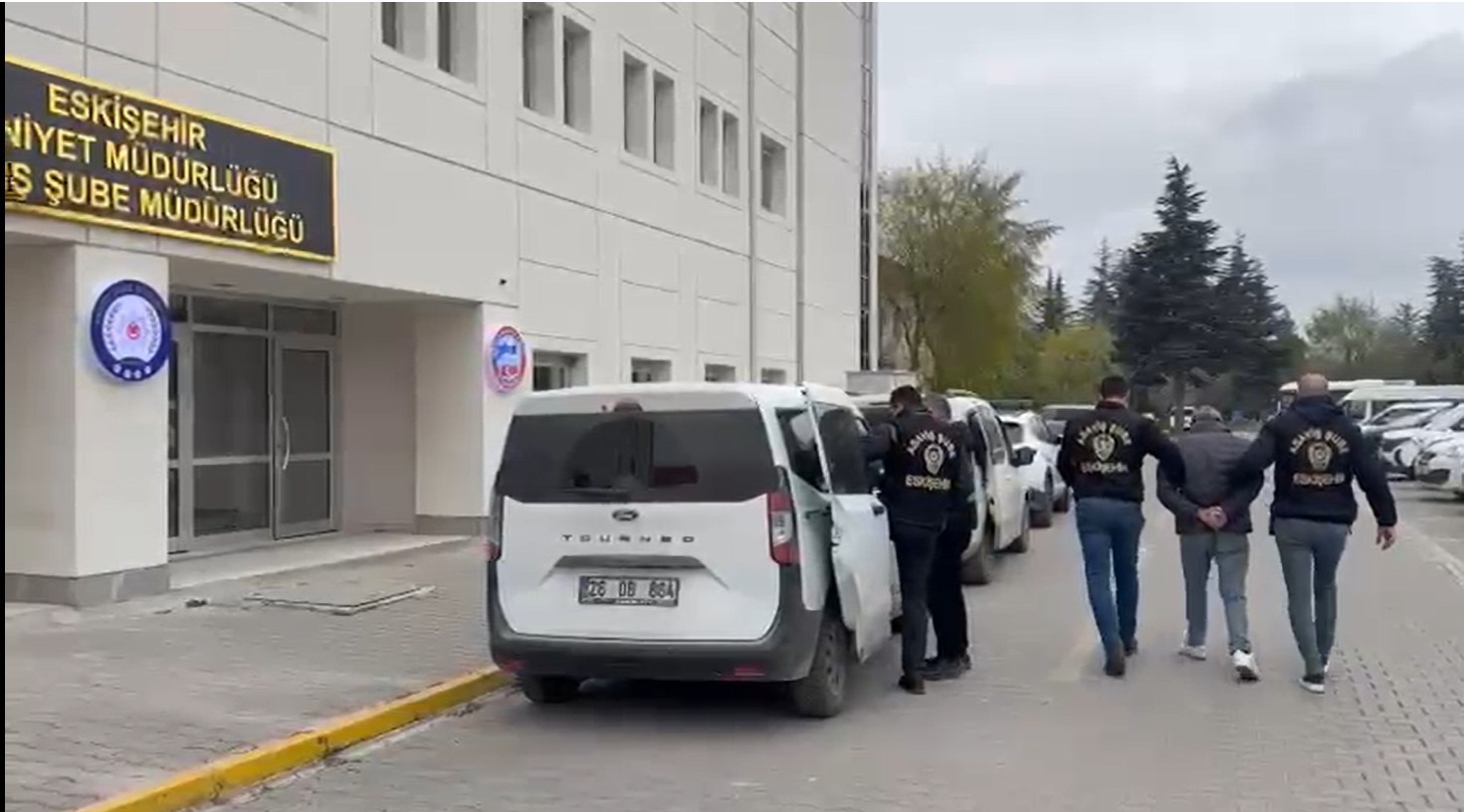 yasli-2-vatandasi-darp-edip-altin-bilezigi-calan-sahis-tutuklandi