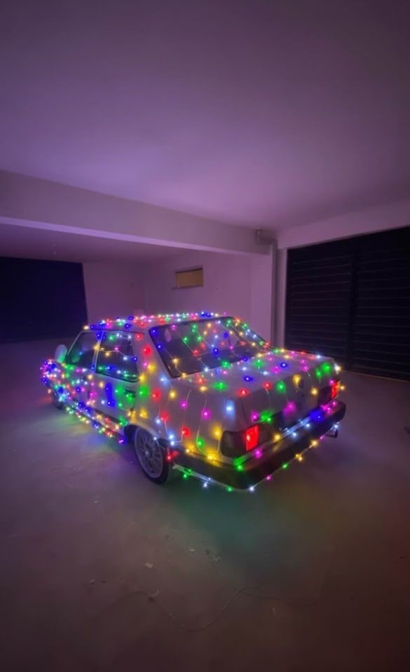 yilin-son-gunu-arabasini-isiklarla-kapladi