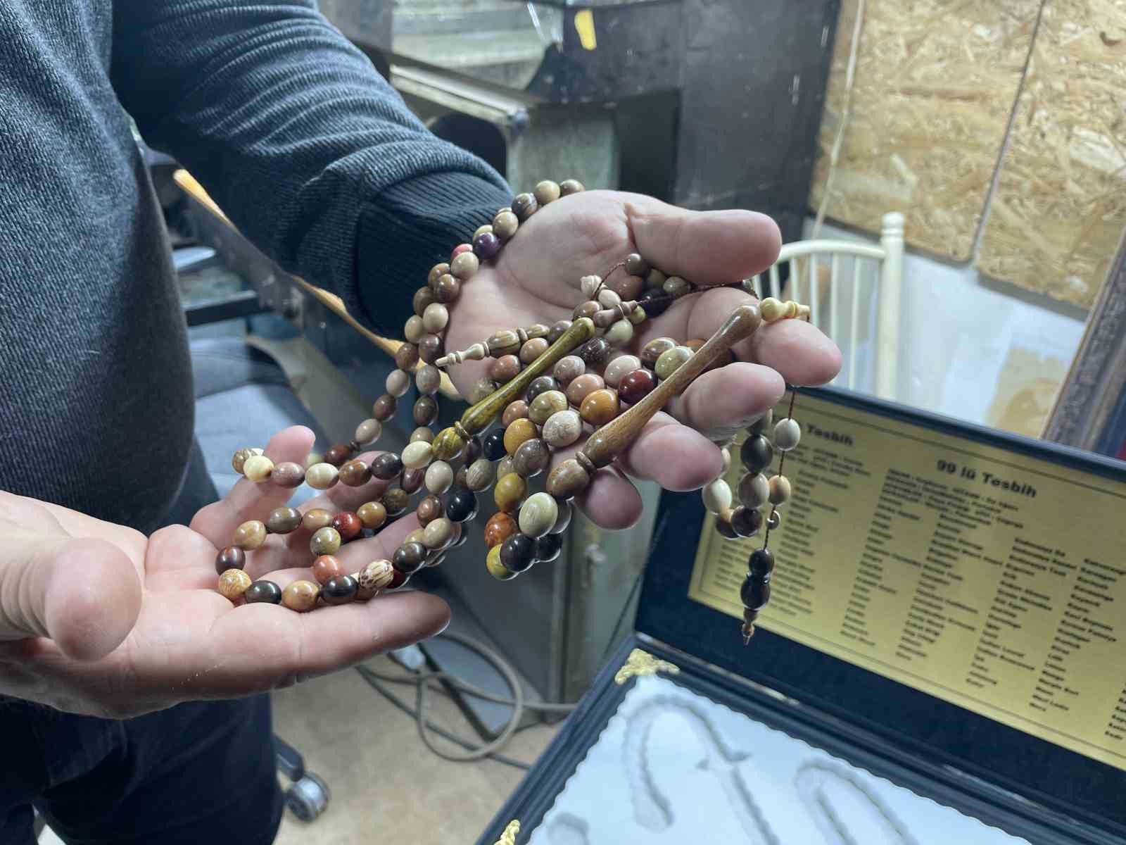 ahsap-sanatcisindan-rekor-154-farkli-agacla-yapilan-ilk-tespih