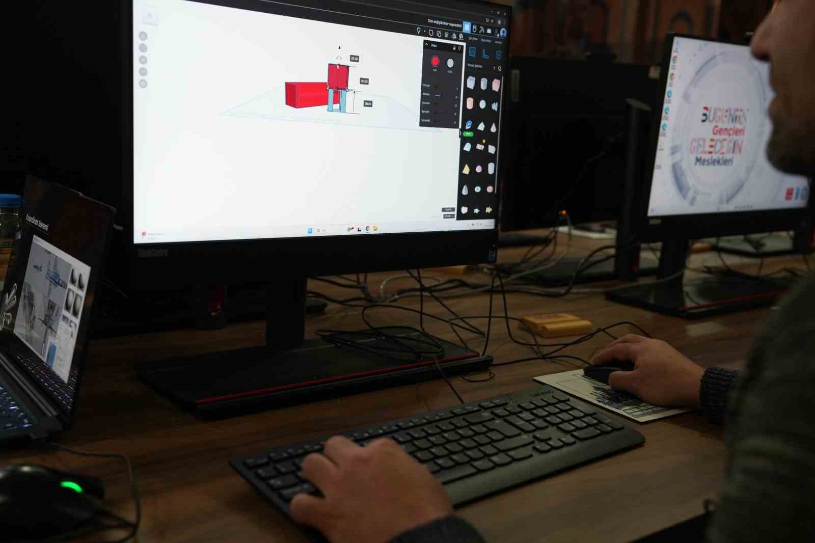 dijital-genclik-merkezi-genclerin-gelecegine-yon-veriyor