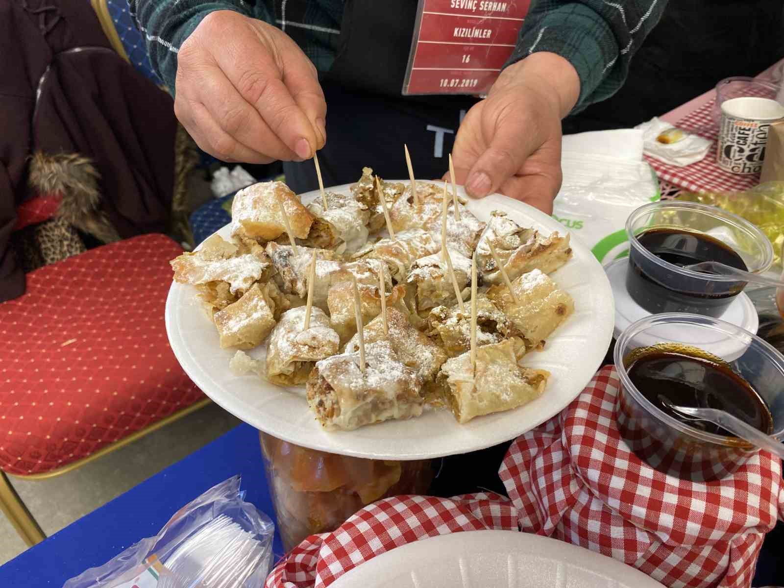 kadinlarin-kendi-emekleriyle-urettigi-urunler-alicilara-tanitildi