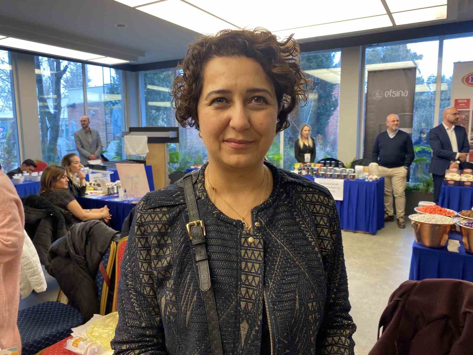 kadinlarin-kendi-emekleriyle-urettigi-urunler-alicilara-tanitildi