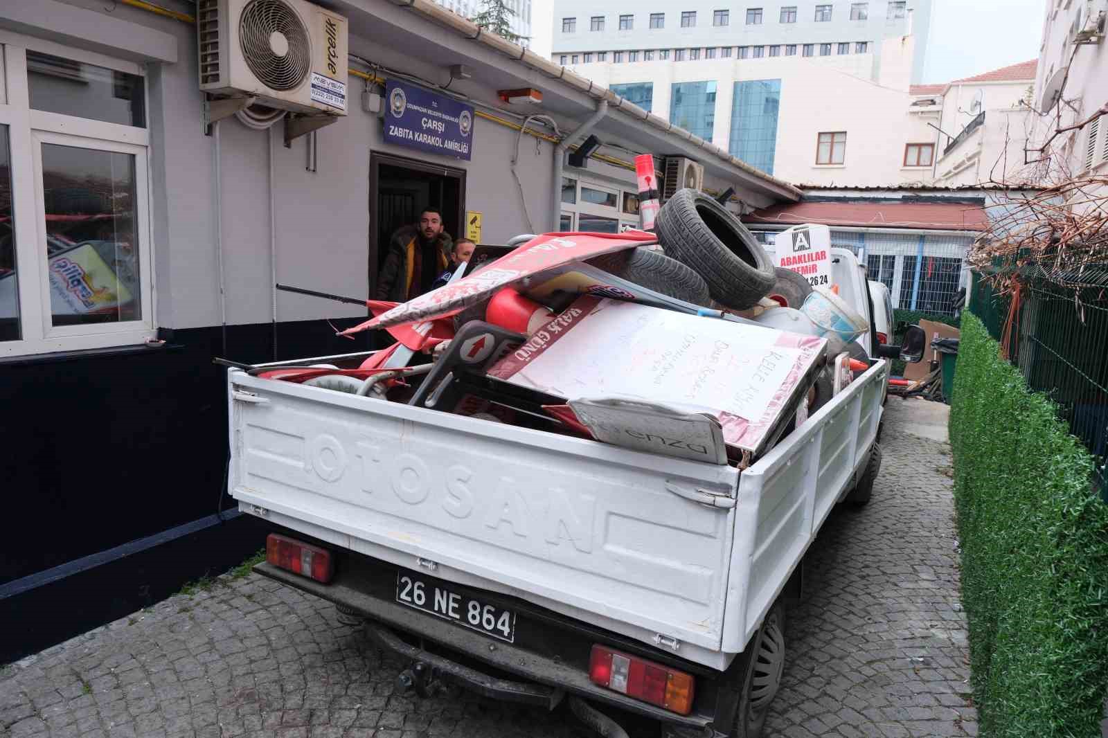 odunpazari-zabita-ekipleri-kaldirim-isgallerine-gecit-vermiyor