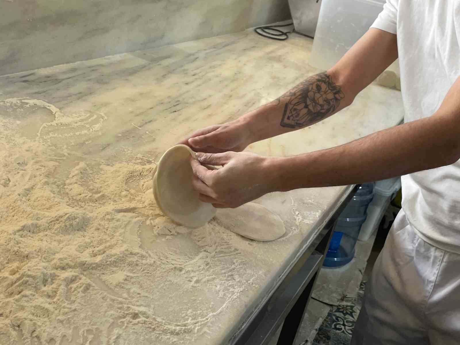 sevgililer-gunune-ozel-kalpli-ciborek