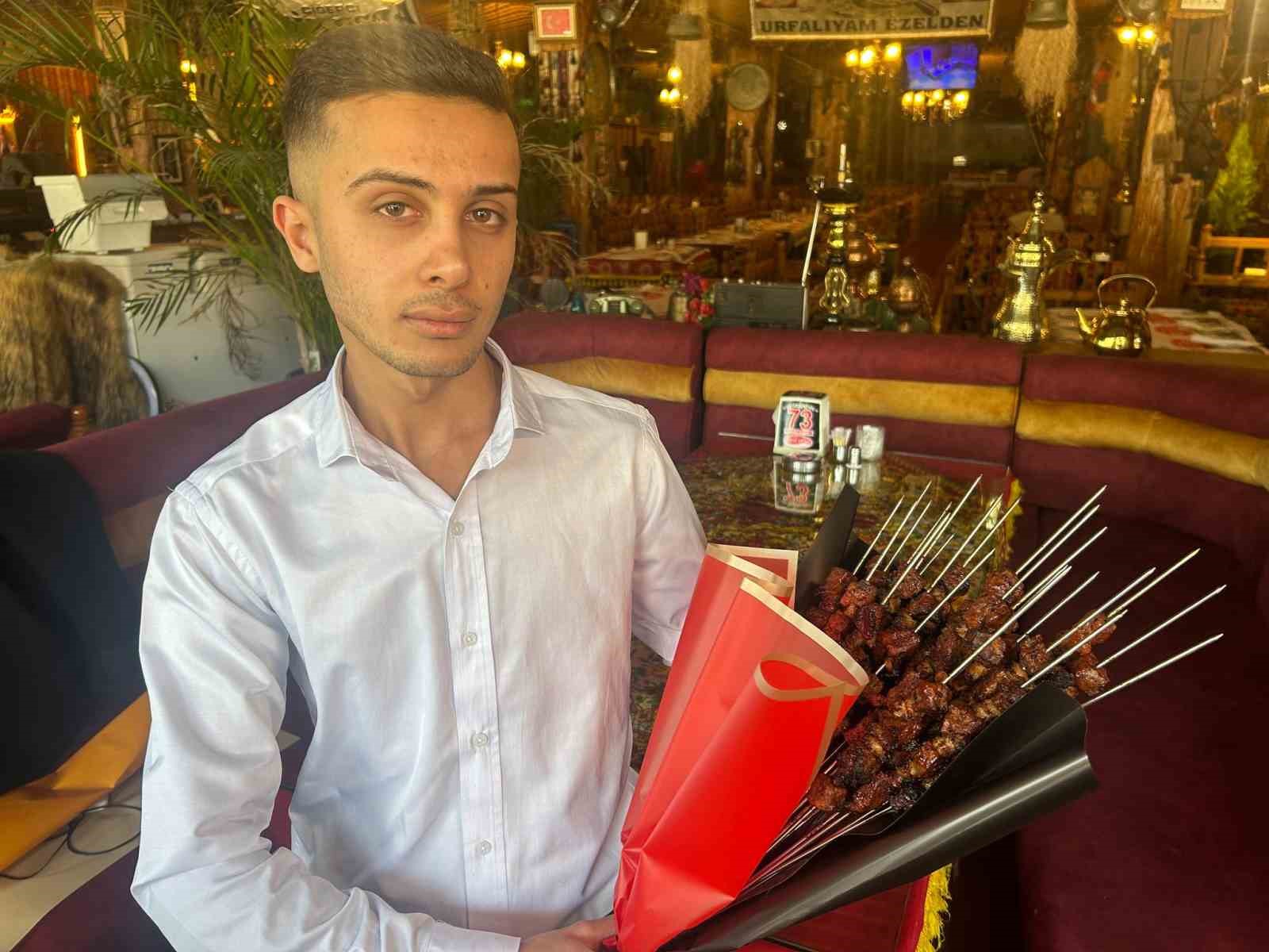 sevgiliye-cicek-yerine-ciger-kebap