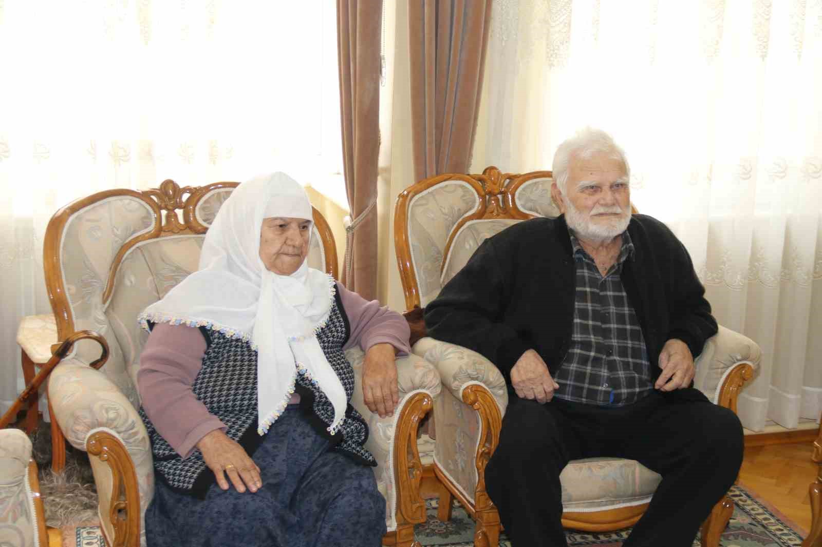 71-yillik-evli-ciftten-genclere-evlenin-tavsiyesi