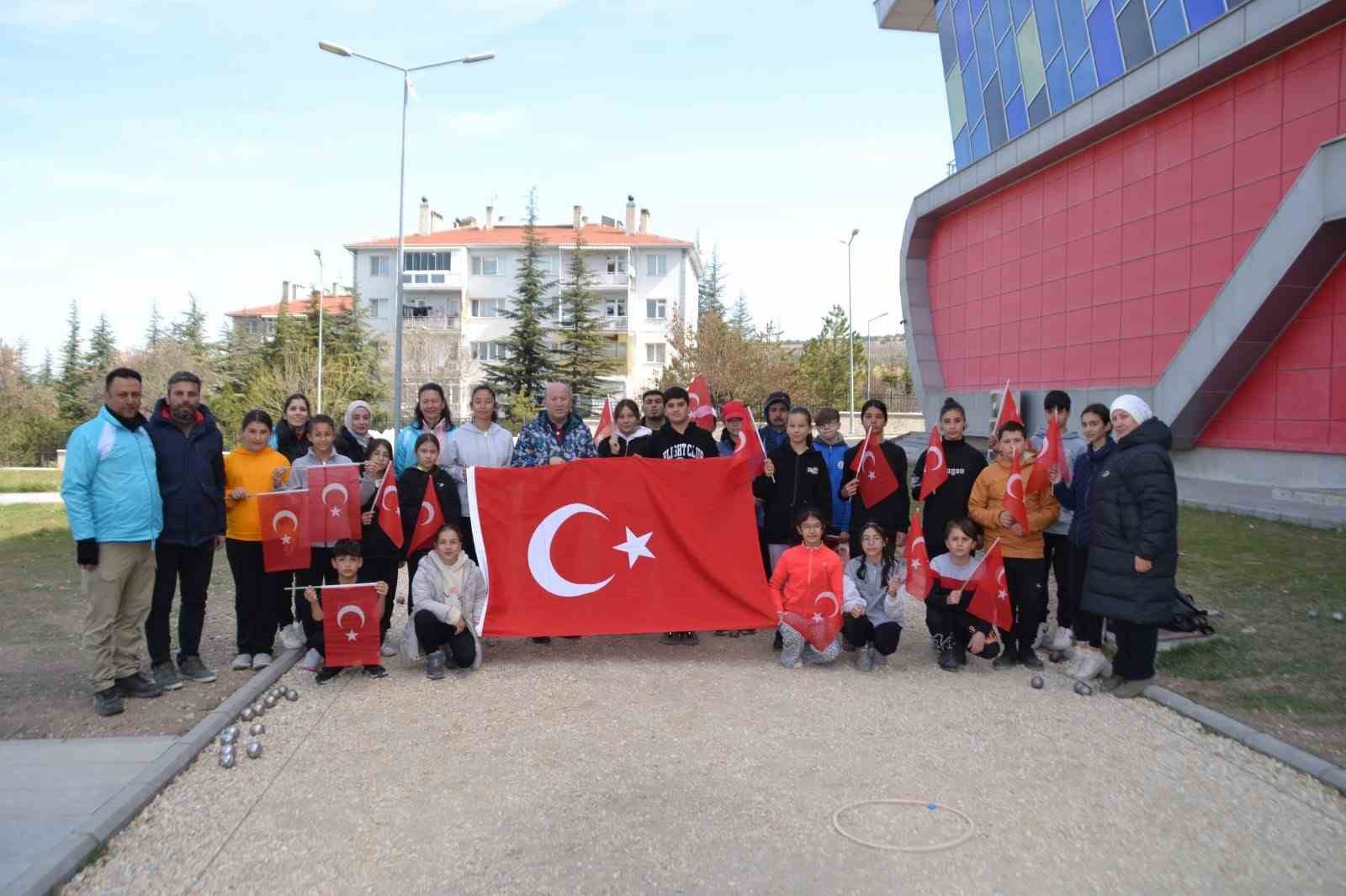 eskisehirde-23-nisan-bocce-turnuvasi-sona-erdi