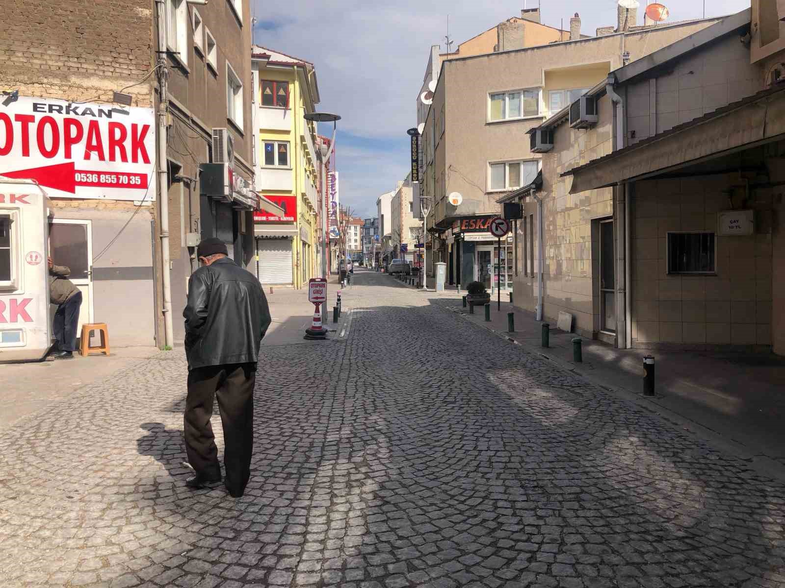 eskisehirde-ramazan-bayrami-nedeniyle-kent-merkezin-de-durgunluk-yasandi