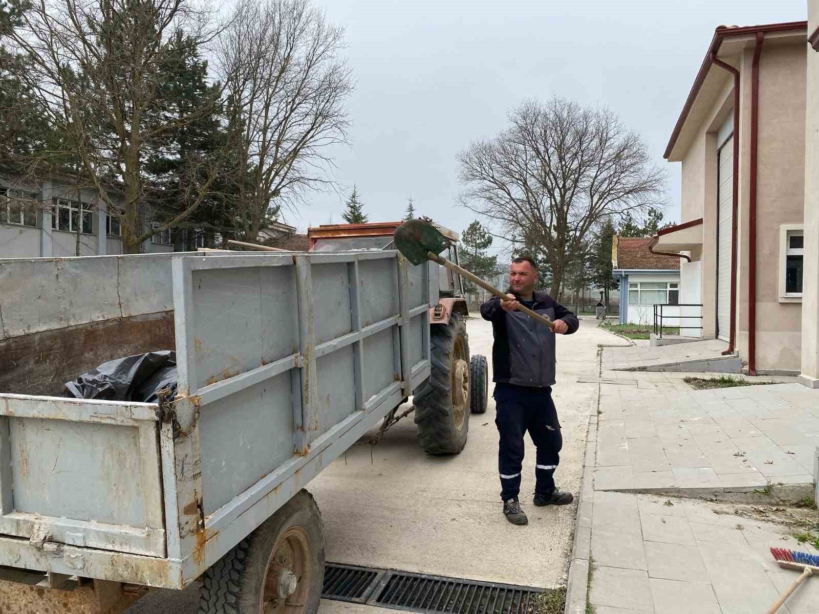 inonude-ramazan-bayrami-icin-temizlik-ve-bakim-calismalari-devam-ediyor