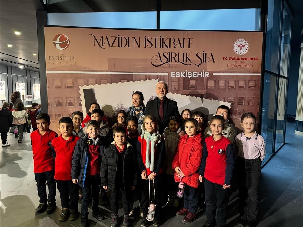 minik-ziyaretciler-maziden-istikbale-asirlik-sifa-yolculugu-yapti