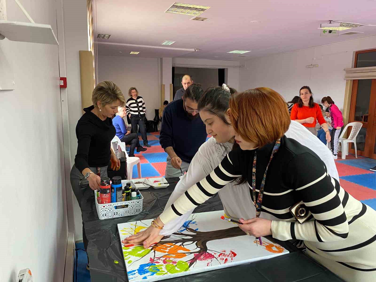 ozel-bireylere-farkindalik-atolyesi