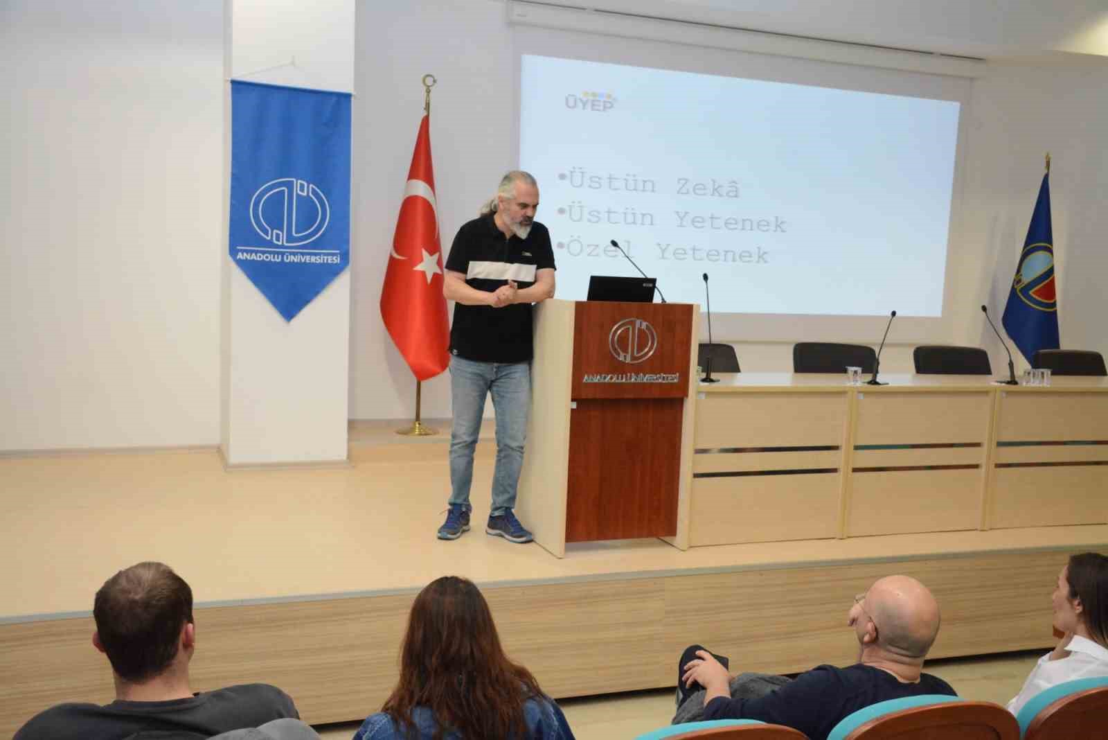 uyep-modeli-semineri-gerceklestirildi