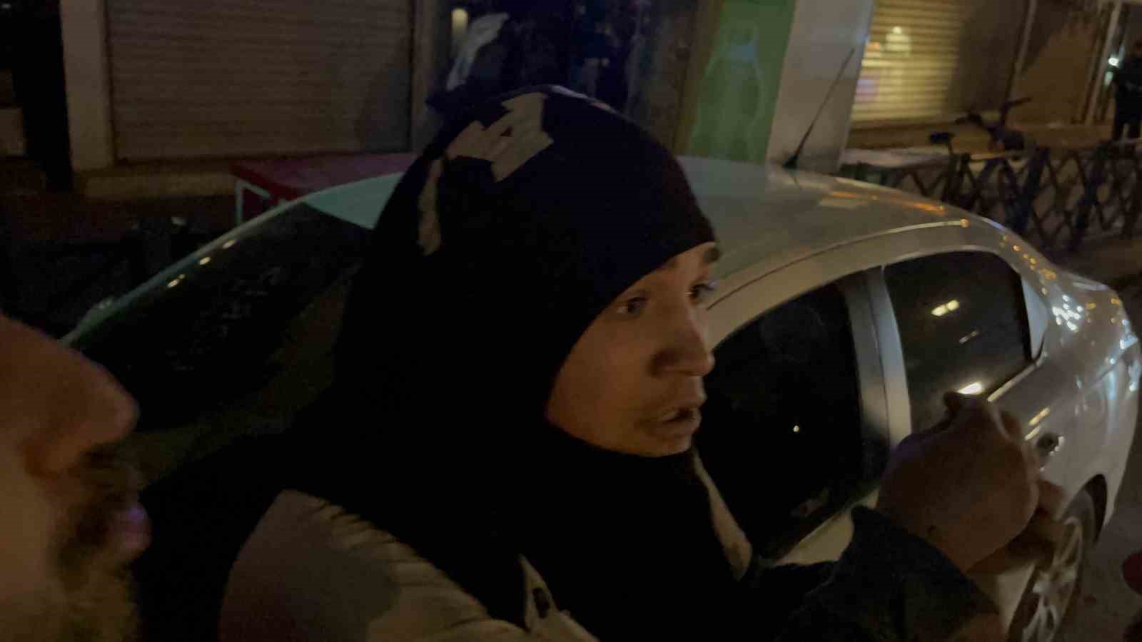 yuruyus-sonrasi-olaysiz-dagilan-gruptan-ayrilip-trafigi-engellediler