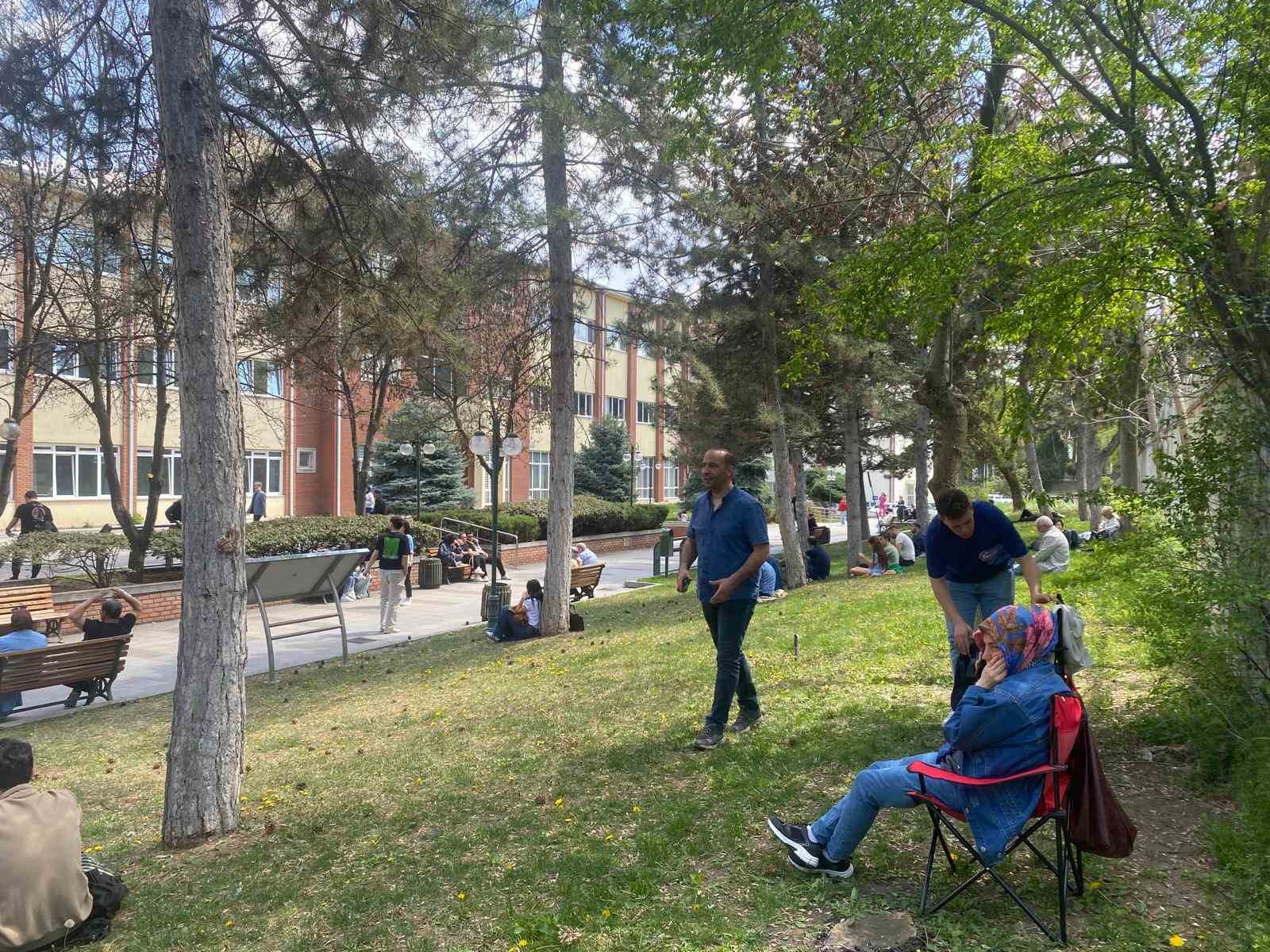 anadolu-universitesi-acikogretim-fakultesi-sinavlari-basladi