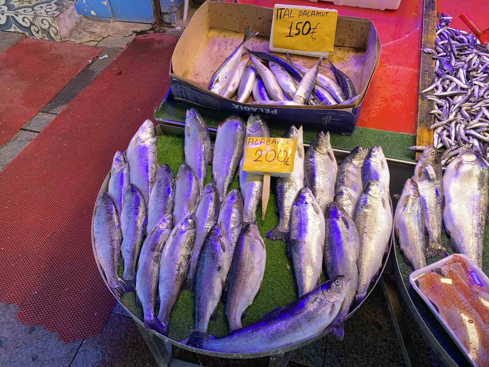 balik-sezonunun-son-gununde-satislar-yogunlasti