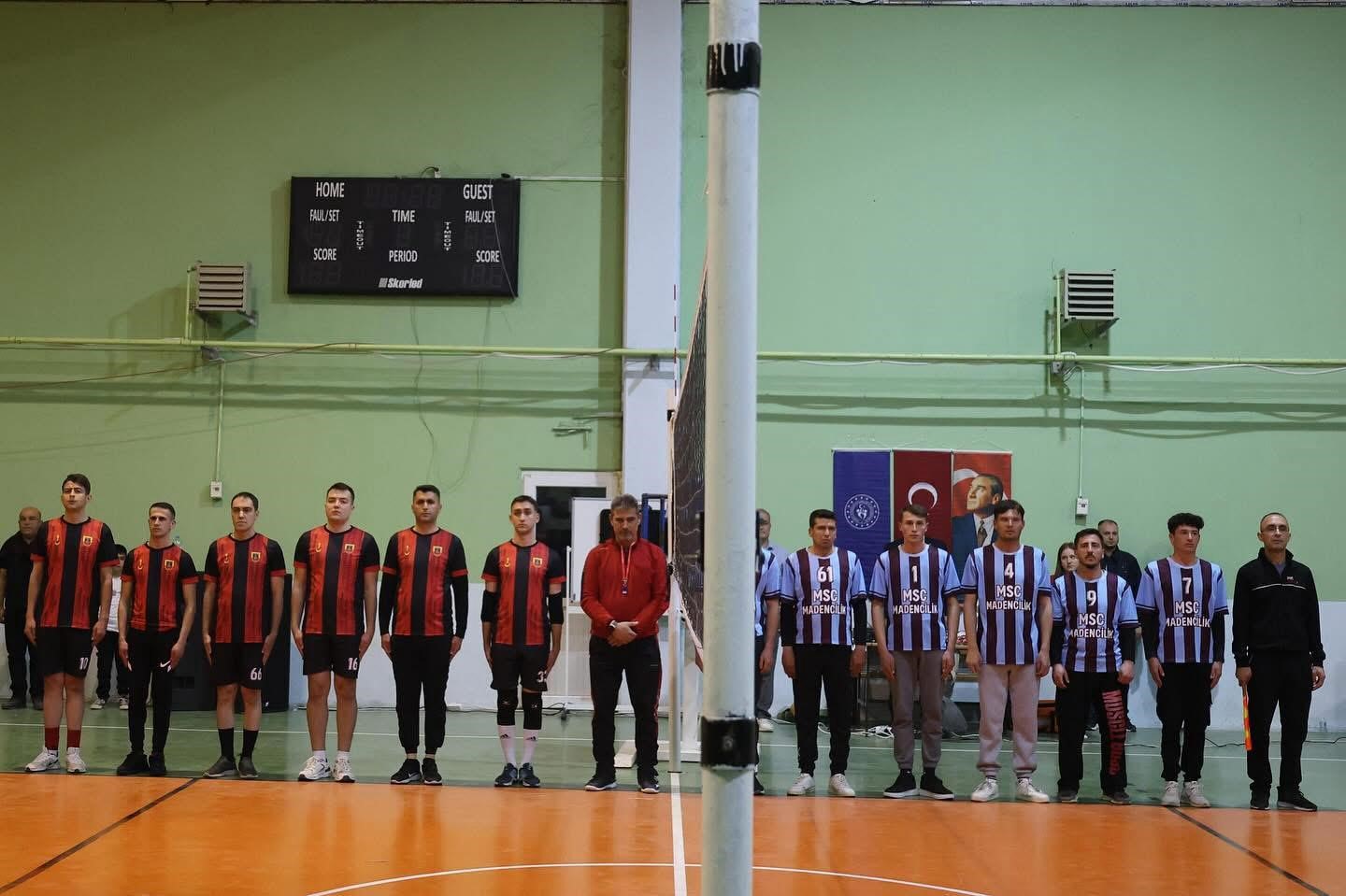 beylikovadaki-kurumlar-arasi-voleybol-turnuvasi-sona-erdi