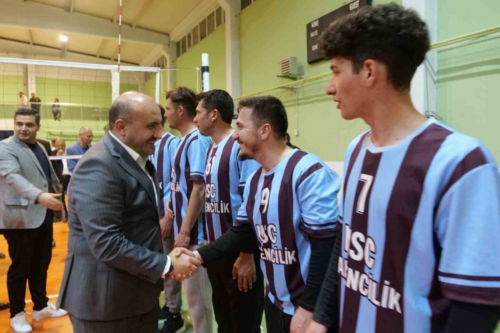 beylikovadaki-kurumlar-arasi-voleybol-turnuvasi-sona-erdi